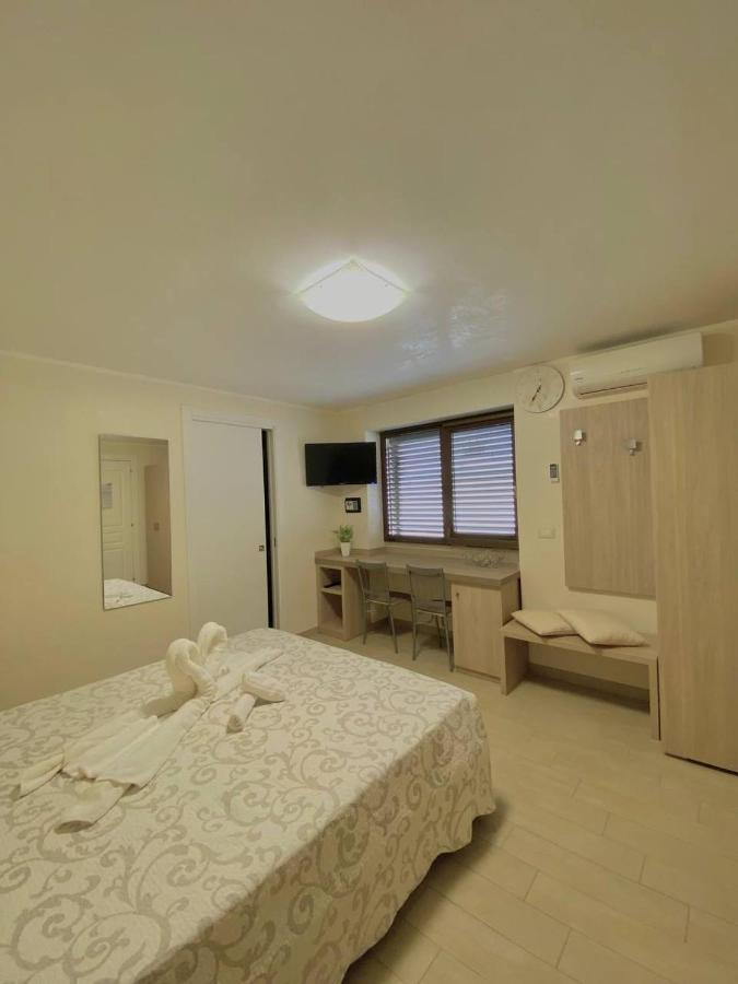 Viola Apartment ปอร์โตเชซาเรโอ ภายนอก รูปภาพ