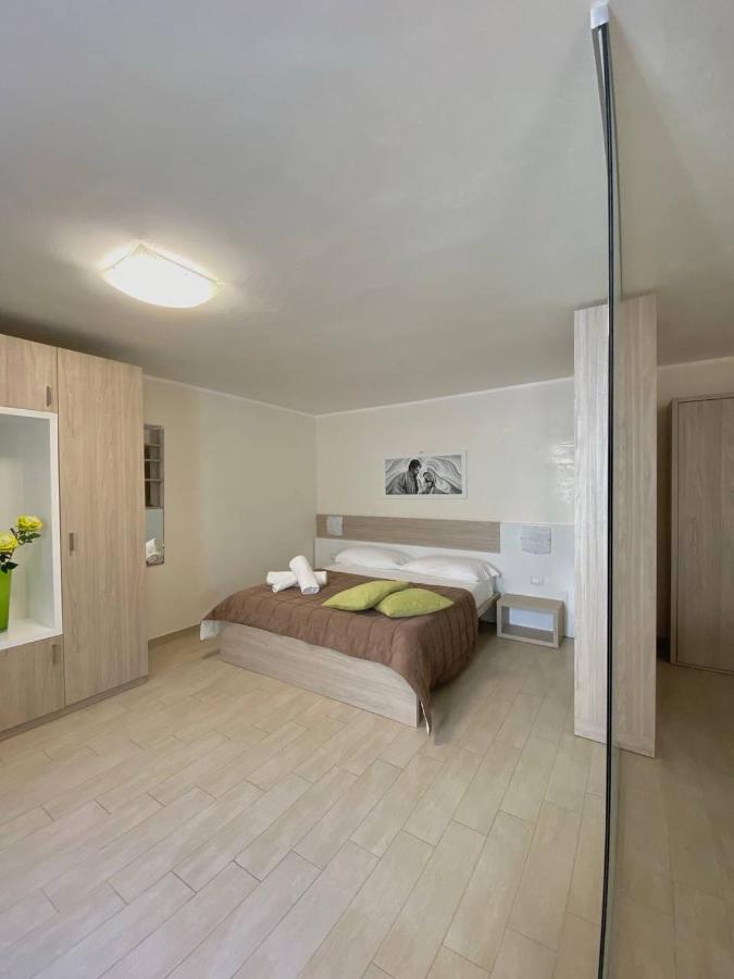 Viola Apartment ปอร์โตเชซาเรโอ ภายนอก รูปภาพ